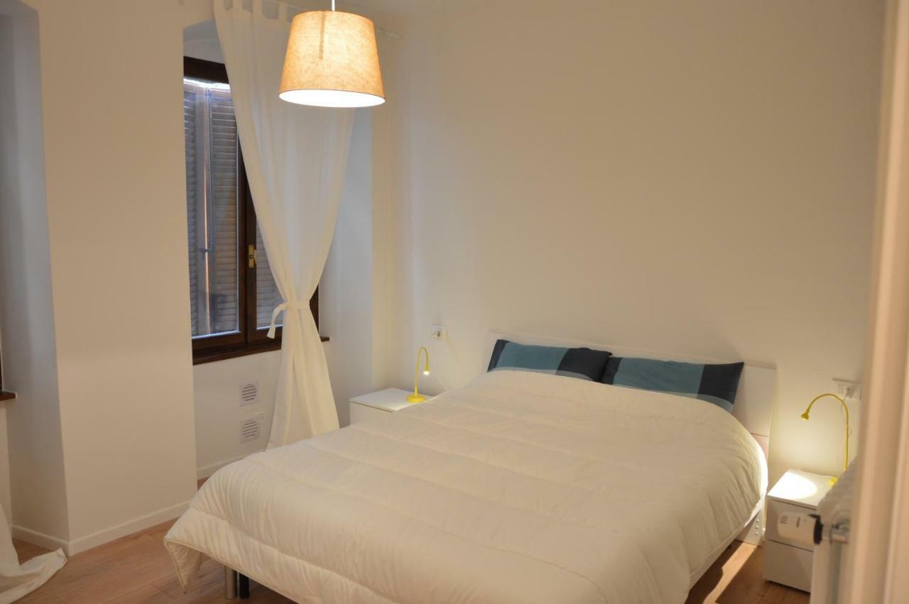 Appartamento Sunrise - Centro Storico N1 ริวาเดลการ์ดา ภายนอก รูปภาพ