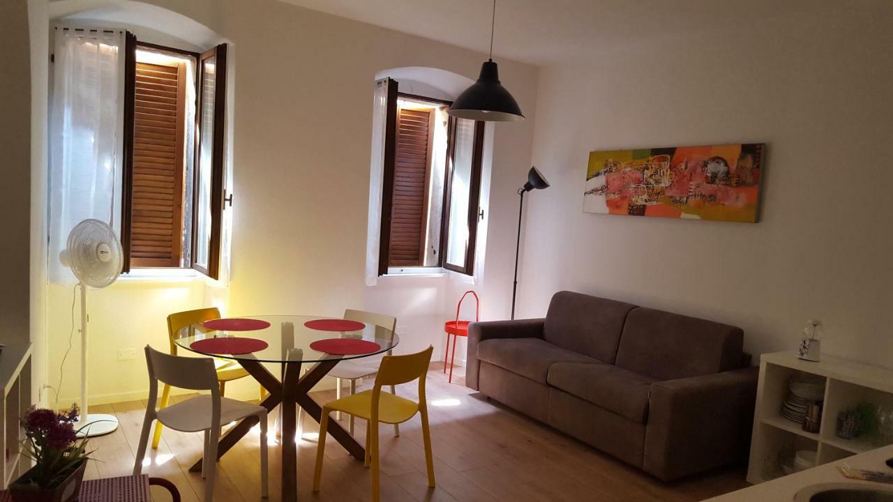 Appartamento Sunrise - Centro Storico N1 ริวาเดลการ์ดา ภายนอก รูปภาพ